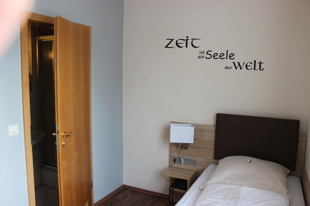 Hotel Dreimaedelhaus Espelkamp-Mittwald Eksteriør bilde
