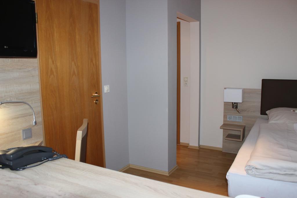 Hotel Dreimaedelhaus Espelkamp-Mittwald Eksteriør bilde