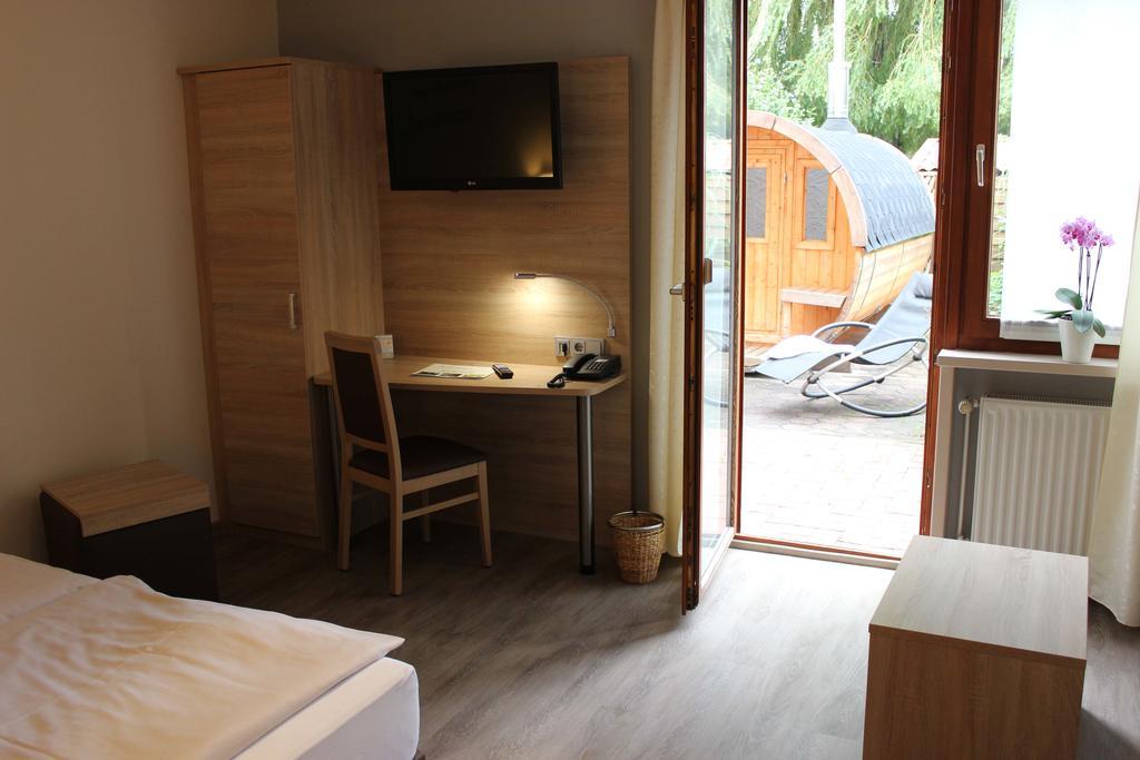 Hotel Dreimaedelhaus Espelkamp-Mittwald Eksteriør bilde